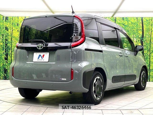 Toyota SIENTA 2023-12 7330047-17