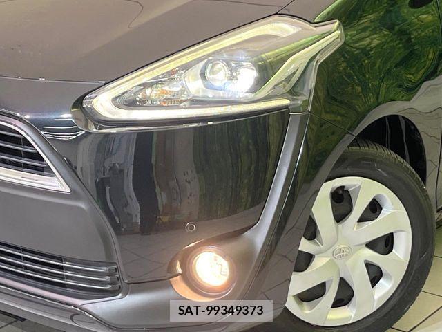 Toyota SIENTA 2016-07 7330063-12