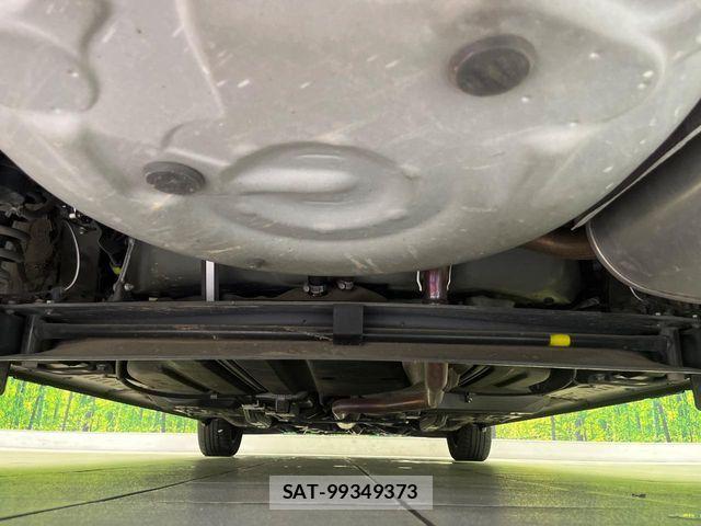 Toyota SIENTA 2016-07 7330063-19