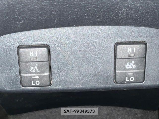 Toyota SIENTA 2016-07 7330063-6