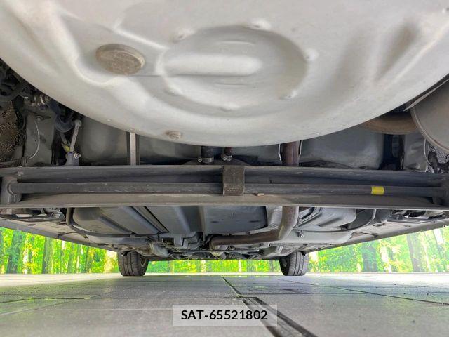 Toyota SIENTA 2016-03 7330065-19