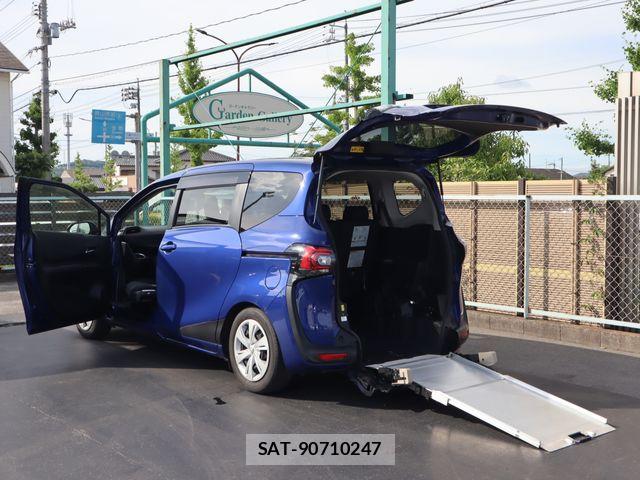 Toyota SIENTA 2022-06 7330055-0