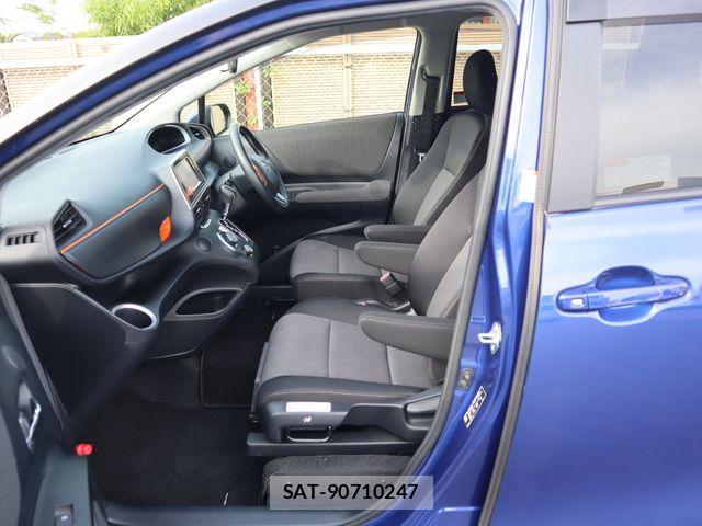 Toyota SIENTA 2022-06 7330055-11