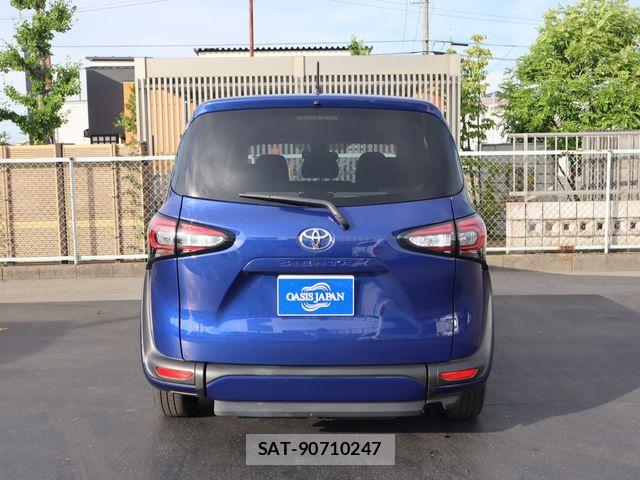 Toyota SIENTA 2022-06 7330055-24