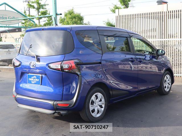 Toyota SIENTA 2022-06 7330055-25