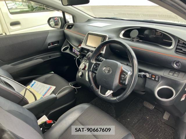 Toyota SIENTA 2018-09 7330082-14