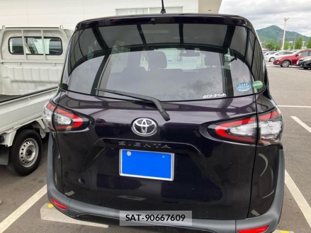Toyota SIENTA 2018-09 7330082-1