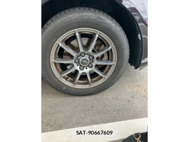 Toyota SIENTA 2018-09 7330082-6