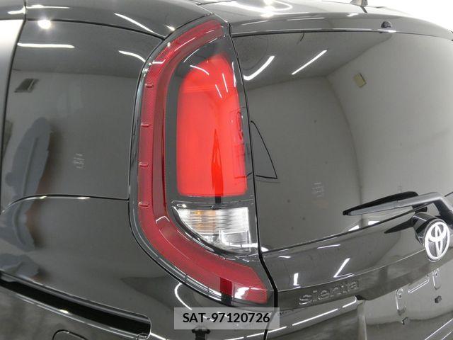 Toyota SIENTA 2024-05 7330060-12