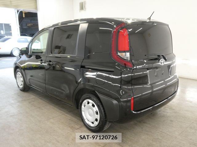 Toyota SIENTA 2024-05 7330060-1