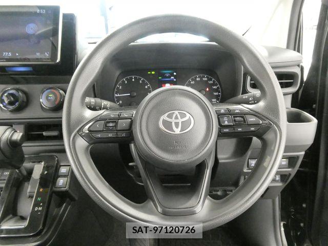 Toyota SIENTA 2024-05 7330060-21