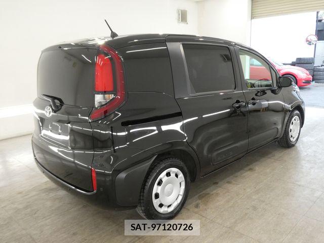 Toyota SIENTA 2024-05 7330060-3