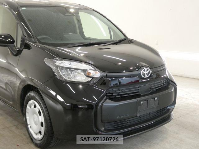 Toyota SIENTA 2024-05 7330060-7