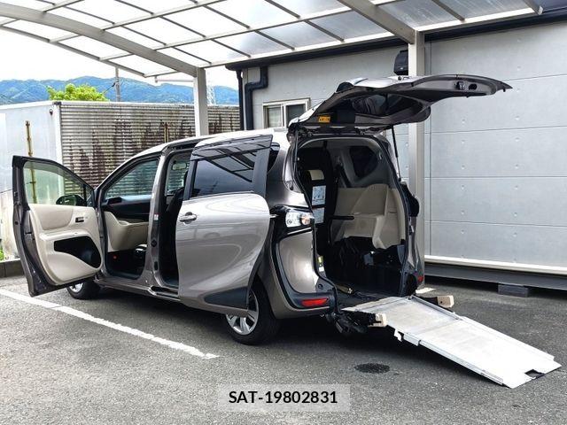 Toyota SIENTA 2021-08 7330056-0