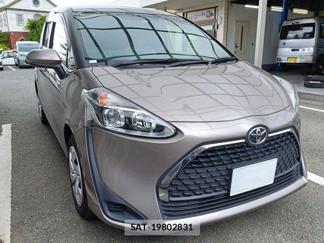Toyota SIENTA 2021-08 7330056-1