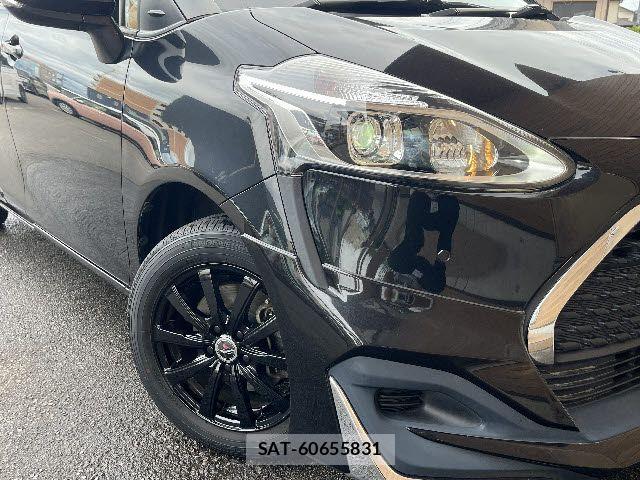 Toyota SIENTA 2021-08 7330049-13