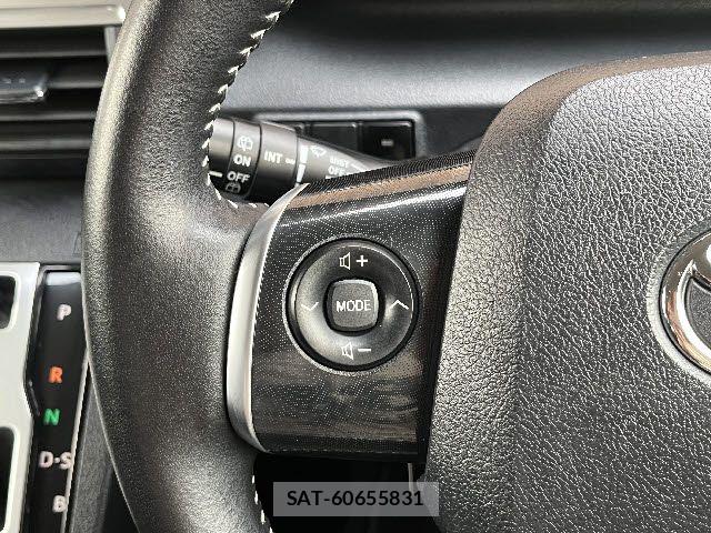 Toyota SIENTA 2021-08 7330049-16