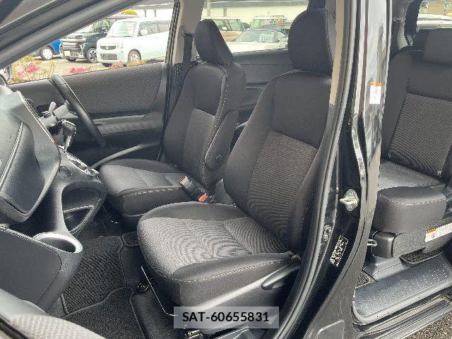 Toyota SIENTA 2021-08 7330049-18