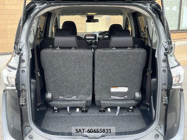 Toyota SIENTA 2021-08 7330049-20