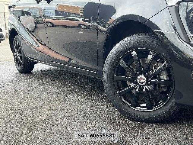 Toyota SIENTA 2021-08 7330049-26