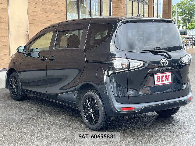 Toyota SIENTA 2021-08 7330049-8