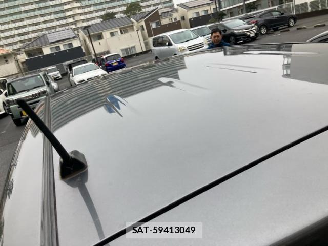 Toyota SIENTA 2012-01 7330083-19
