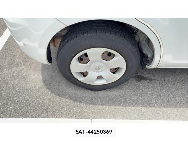 Toyota SIENTA 2007-06 7330086-3