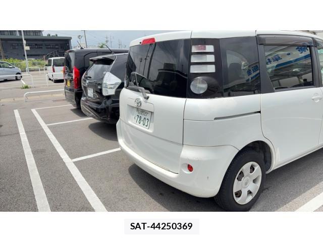 Toyota SIENTA 2007-06 7330086-4