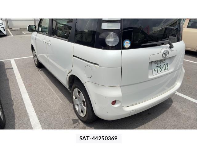 Toyota SIENTA 2007-06 7330086-5