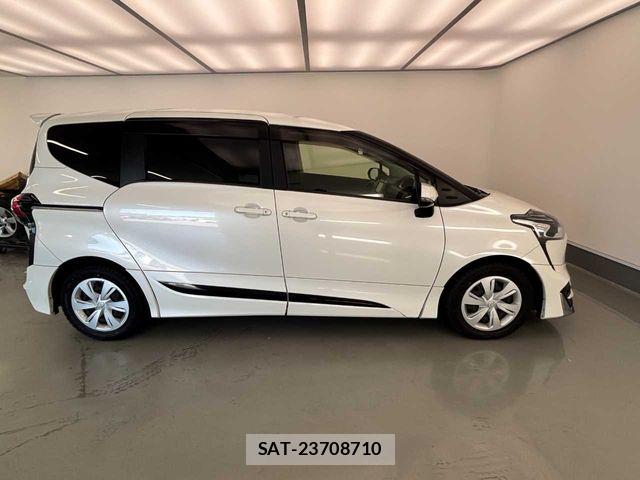 Toyota SIENTA 2019-08 7330062-23