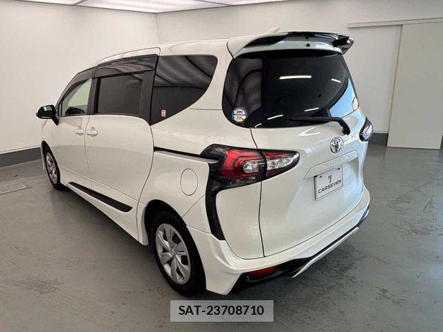 Toyota SIENTA 2019-08 7330062-26