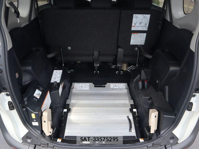 Toyota SIENTA 2021-02 7330053-9
