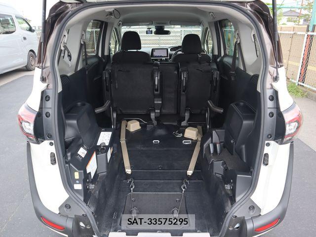 Toyota SIENTA 2021-02 7330053-17