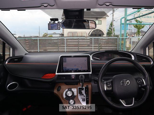 Toyota SIENTA 2021-02 7330053-22