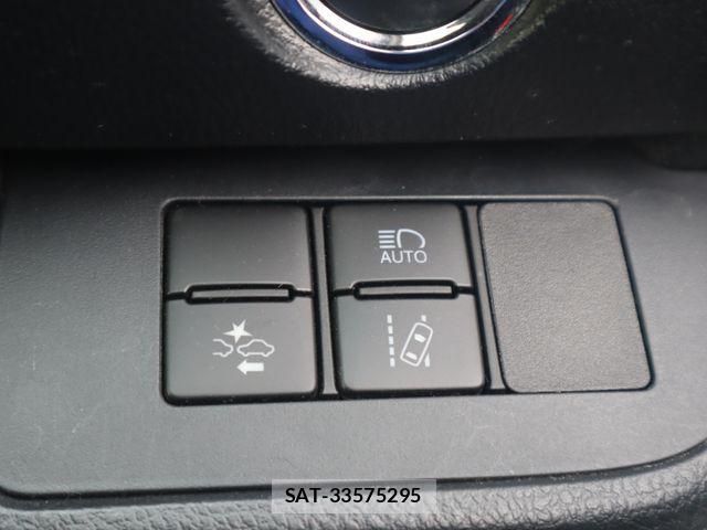 Toyota SIENTA 2021-02 7330053-23