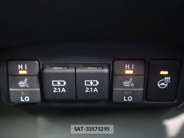 Toyota SIENTA 2021-02 7330053-26