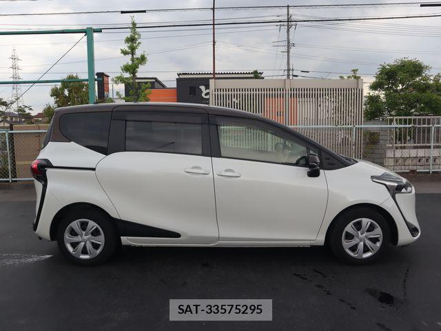 Toyota SIENTA 2021-02 7330053-7
