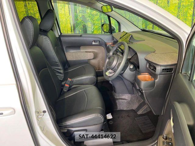 Toyota SIENTA 2025-03 7330034-7