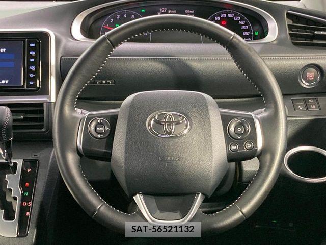 Toyota SIENTA 2021-07 7330050-10