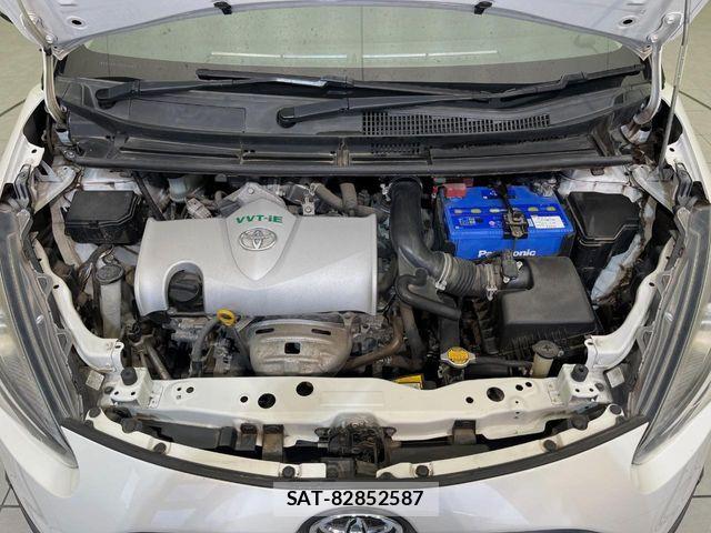 Toyota SIENTA 2015-07 7330070-18