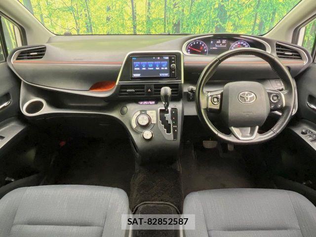 Toyota SIENTA 2015-07 7330070-1