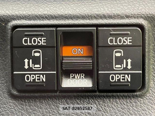 Toyota SIENTA 2015-07 7330070-2