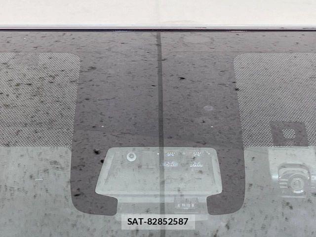 Toyota SIENTA 2015-07 7330070-3