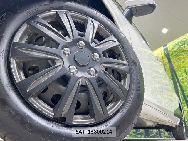 Toyota SIENTA 2019-08 7330059-12