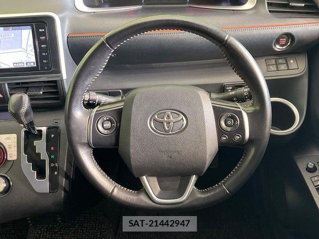 Toyota SIENTA 2016-07 7330074-12