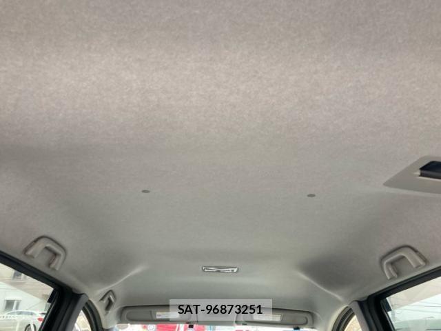 Toyota SIENTA 2012-05 7330081-11