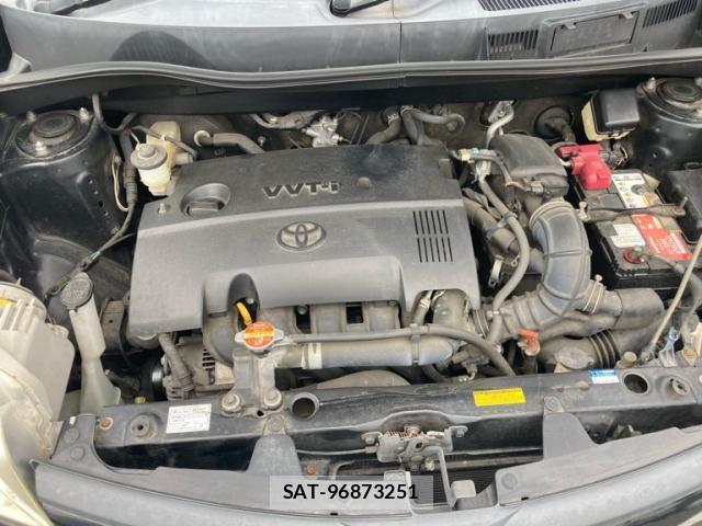 Toyota SIENTA 2012-05 7330081-17