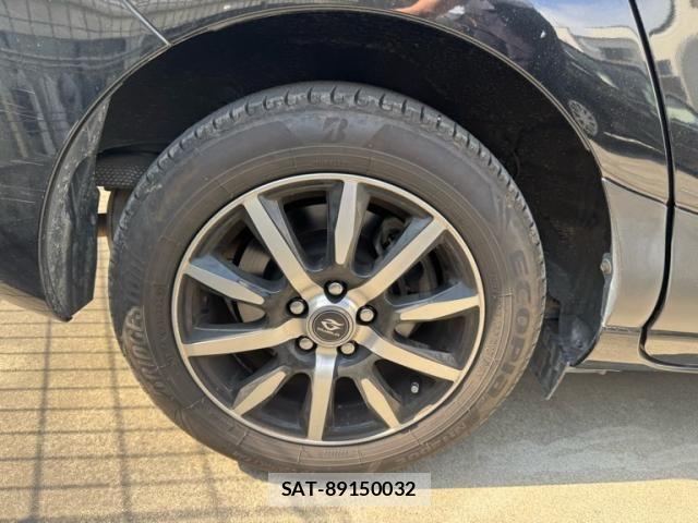Toyota SIENTA 2016-03 7330079-3