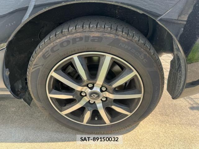 Toyota SIENTA 2016-03 7330079-4