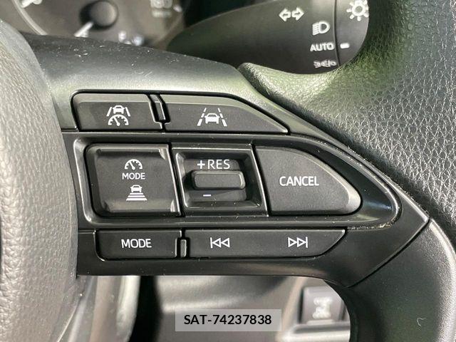 Toyota SIENTA 2024-06 7330051-6